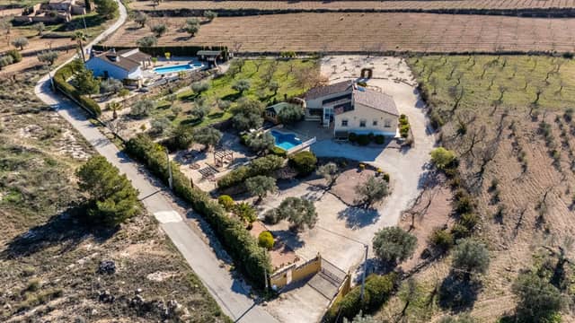 3-bedroom country house in La Zarza in La Zarza