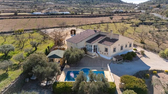 3-bedroom country house in La Zarza in La Zarza