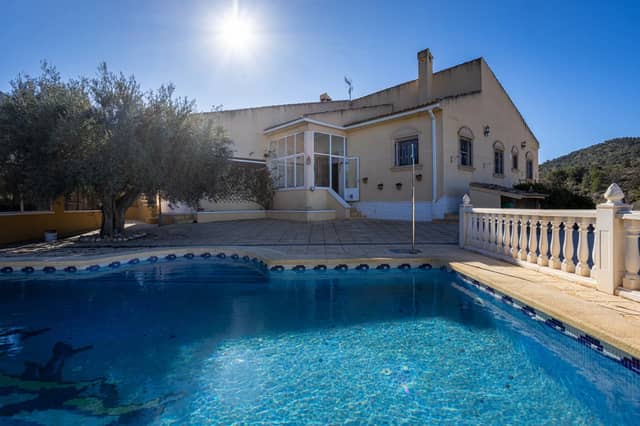 3-bedroom country house in La Zarza in La Zarza