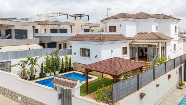 4-bedroom villa in Los Montesinos in Los Montesinos