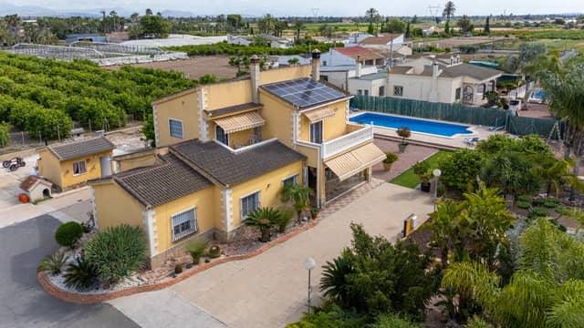 5-bedroom villa in Elche in Elche